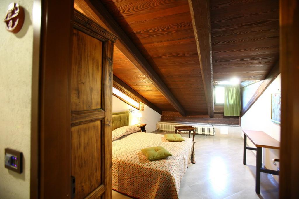 Il Vecchio Mulino Di Bairo Konuk evi Oda fotoğraf